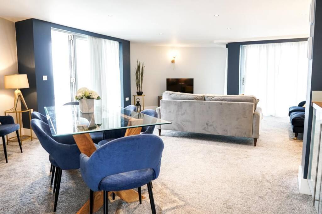 Beautiful 3 Bedroom Apartment By The Sea Ньюки Экстерьер фото