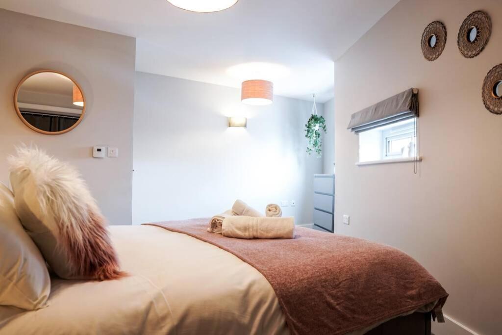 Beautiful 3 Bedroom Apartment By The Sea Ньюки Экстерьер фото